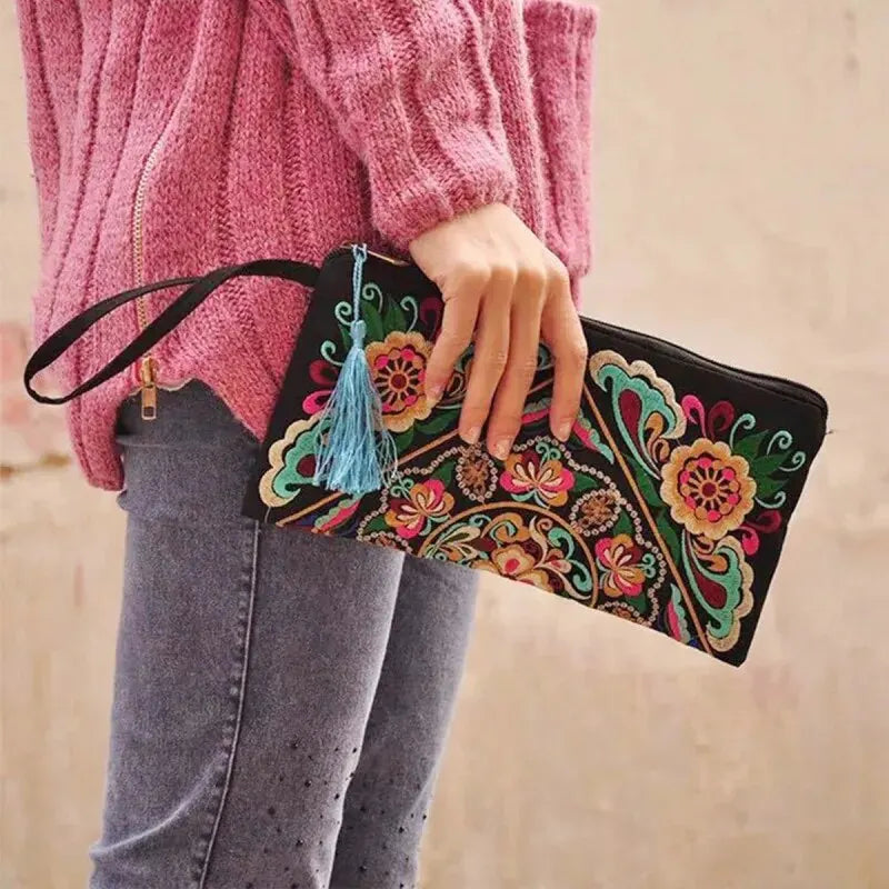 Retro Floral Embroidered Square Phone Clutch Bag