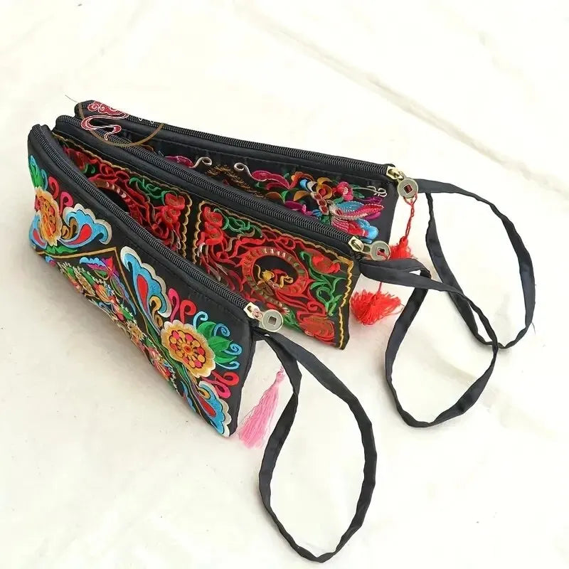 Retro Floral Embroidered Square Phone Clutch Bag